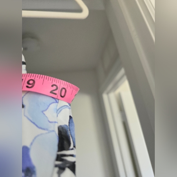 R&K floral dress - Picture 9 of 9